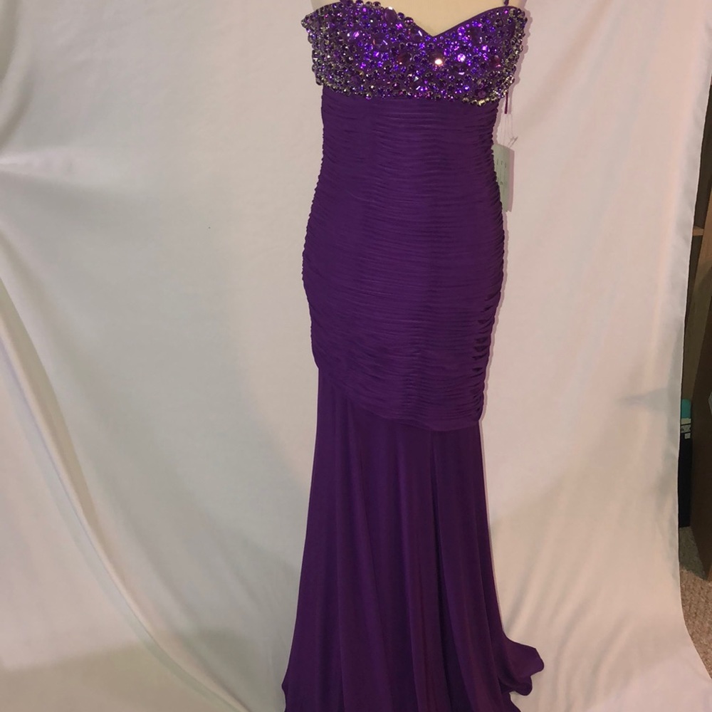 NWT! Jovani Prom/Pageant Gown - Picture 4 of 8